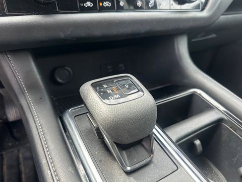 Used 2023 Nissan Pathfinder SV image 15