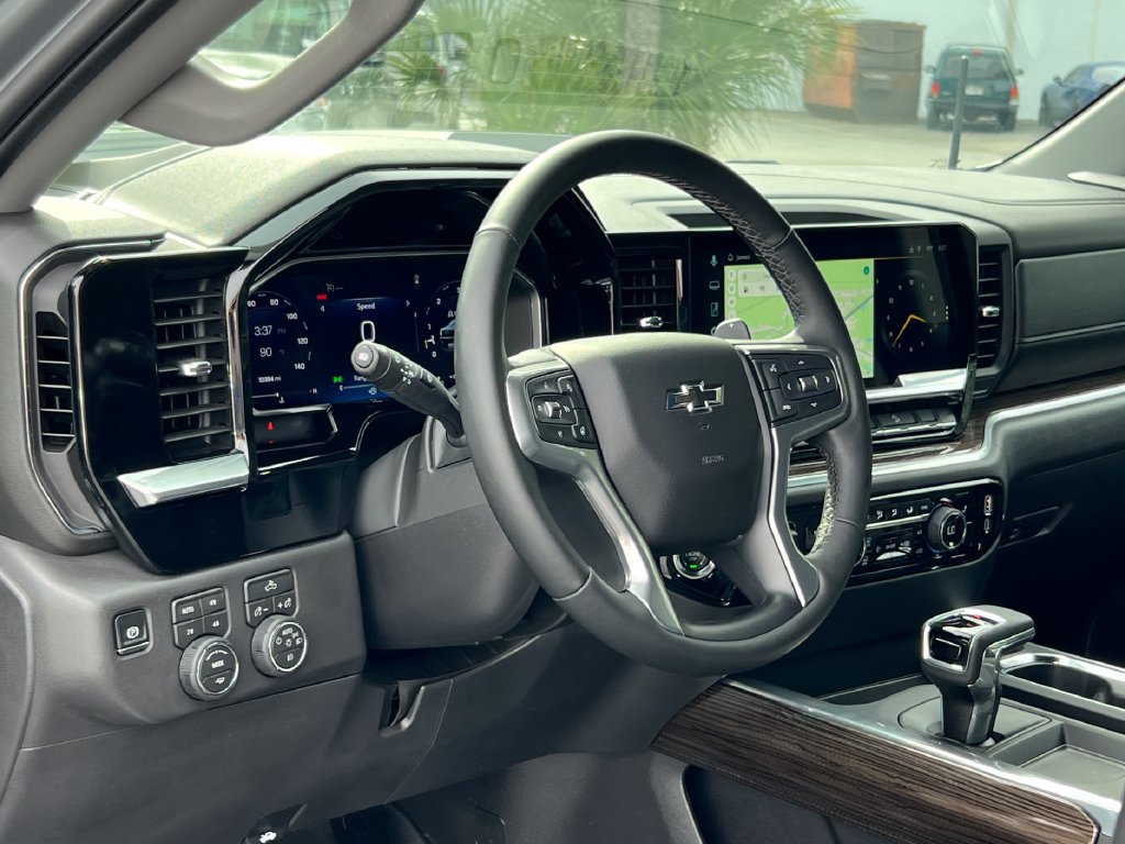 Used 2026 Chevrolet Silverado 1500 LT Trail Boss w/ Convenience Package II AWD/4WD image 5