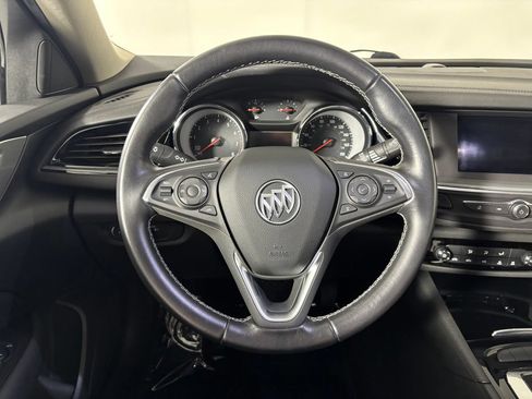 Used 2019 Buick Regal Preferred w/ Driver Confidence Package I FWD image 18