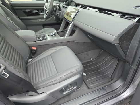 New 2025 Land Rover Discovery Sport S image 22
