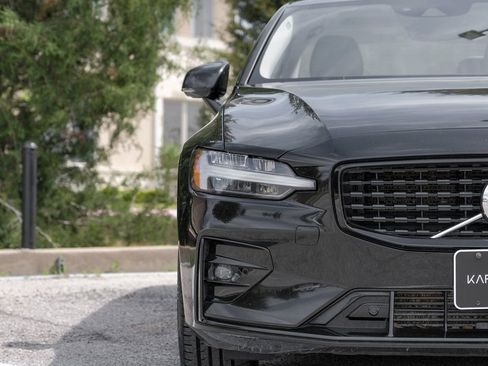 Used 2021 Volvo S60 T5 Momentum image 51