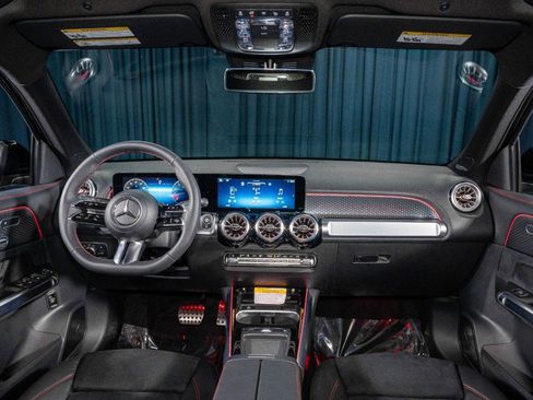 Certified 2025 Mercedes-Benz GLB 250 image 15