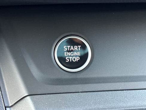 Used 2024 Audi Q3 2.0T Premium image 22