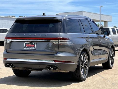 Used 2023 Lincoln Aviator Reserve w/ Equipment Group 201A RWD image 4