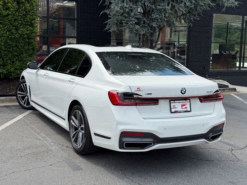 Used 2021 BMW 750i xDrive w/ M Sport Package AWD/4WD image 19