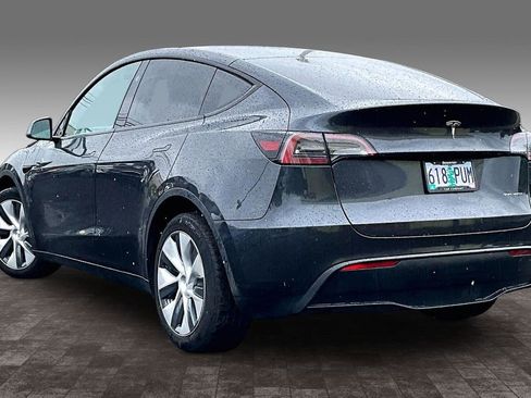 Used 2024 Tesla Model Y Long Range AWD/4WD image 12
