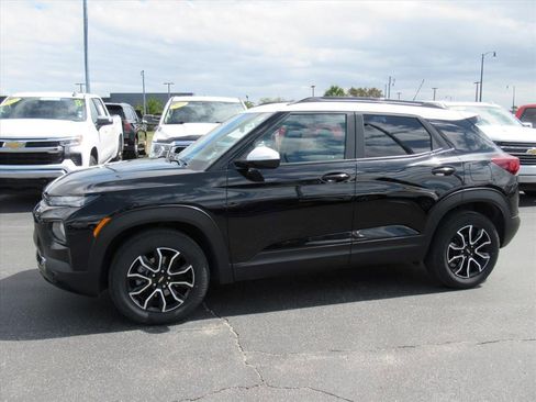 Certified 2023 Chevrolet TrailBlazer ACTIV image 2