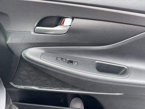 Used 2019 Hyundai Santa Fe SEL image 17