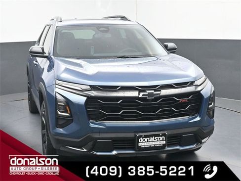 Used 2025 Chevrolet Equinox RS image 3