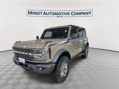 Used 2025 Ford Bronco Badlands AWD/4WD image 4