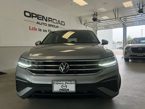 Used 2023 Volkswagen Tiguan SE w/ Panoramic Sunroof Package AWD/4WD image 1