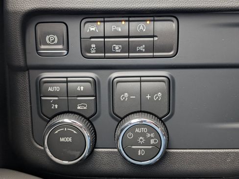 New 2026 Chevrolet Tahoe LT w/ Comfort Package AWD/4WD image 14