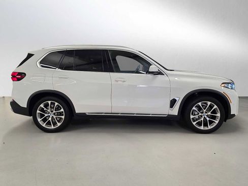 Used 2024 BMW X5 xDrive40i image 6