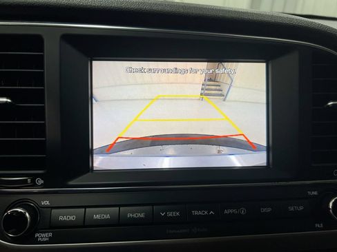 Used 2017 Hyundai Elantra SE FWD image 15