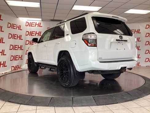 Used 2023 Toyota 4Runner SR5 Premium w/ Moonroof Package AWD/4WD image 5