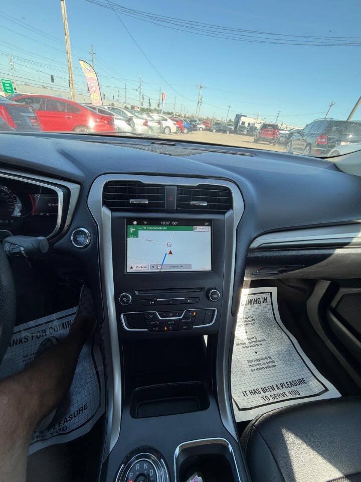Used 2017 Ford Fusion SE w/ Equipment Group 201A FWD image 50