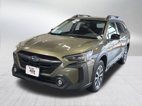 Certified 2023 Subaru Outback Premium image 3