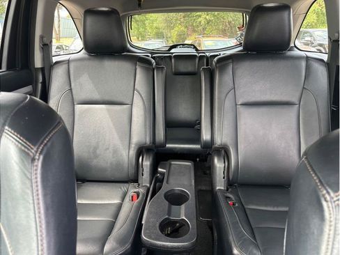 Used 2018 Toyota Highlander XLE AWD/4WD image 21