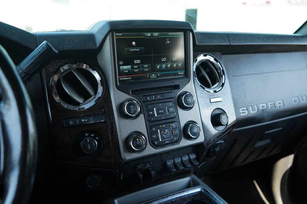 Used 2016 Ford F250 Platinum w/ FX4 Off-Road Package AWD/4WD image 8