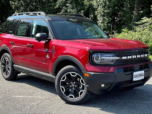 New 2025 Ford Bronco Sport Outer Banks w/ Outer Banks Tech Package+ AWD/4WD image 1