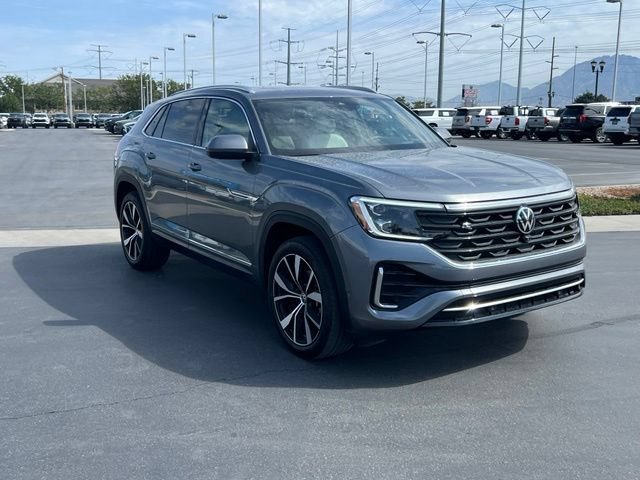 Used 2025 Volkswagen Atlas Cross Sport SEL Premium R-Line AWD/4WD image 9