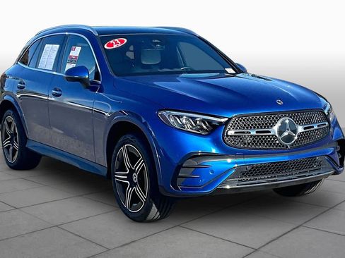 Used 2023 Mercedes-Benz GLC 300 image 2