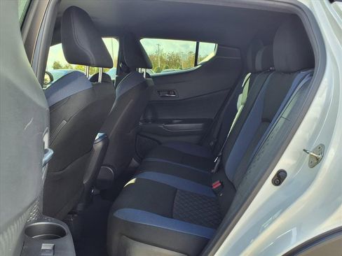 Used 2021 Toyota C-HR image 9