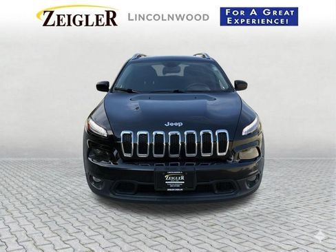 Used 2015 Jeep Cherokee Latitude w/ Cold Weather Group AWD/4WD image 3