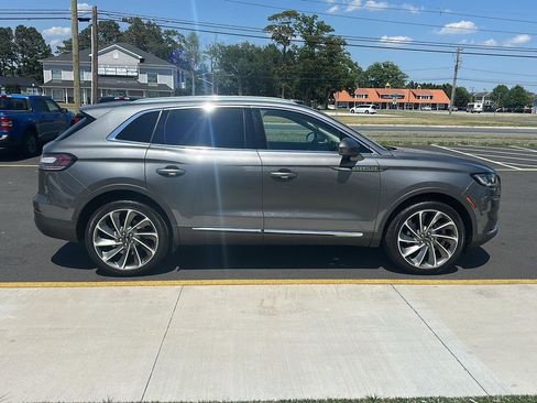Used 2023 Lincoln Nautilus Reserve w/ Equipment Group 201A AWD/4WD image 4