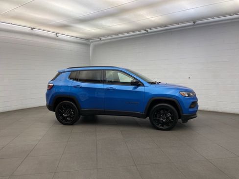 New 2025 Jeep Compass Latitude w/ Altitude Special Edition image 2