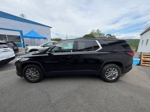 Used 2022 Chevrolet Traverse LT w/ LPO, Floor Liner Package AWD/4WD image 2