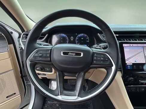 Used 2021 Jeep Grand Cherokee L Limited image 11