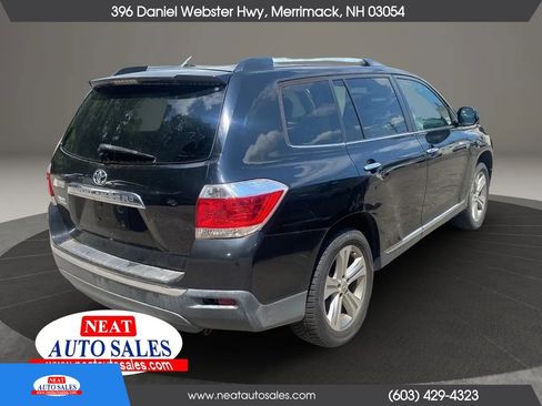 Used 2011 Toyota Highlander Limited w/ Tow Pkg FWD image 9