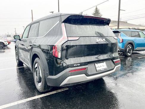 New 2026 Kia EV9 Wind image 8