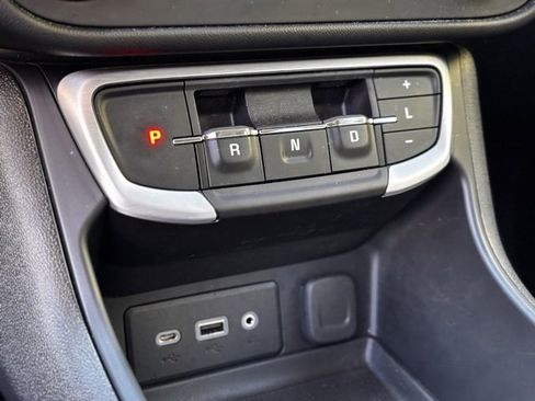 Certified 2024 GMC Terrain SLE w/ Driver Convenience Package image 16