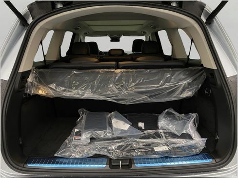 New 2026 Mercedes-Benz GLS 450 4MATIC image 6