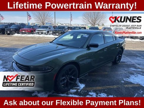 Used 2022 Dodge Charger SXT w/ Blacktop Package RWD image 17