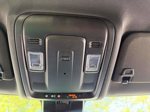 Certified 2025 Chevrolet Suburban LS AWD/4WD image 30