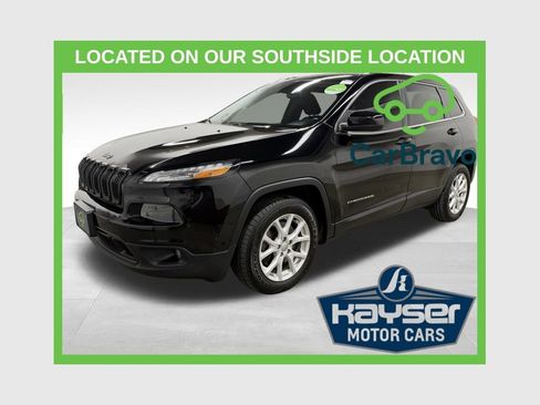 Used 2017 Jeep Cherokee Latitude w/ Cold Weather Group image 1