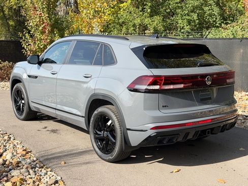 New 2026 Volkswagen Atlas Cross Sport SEL R-Line AWD/4WD image 3