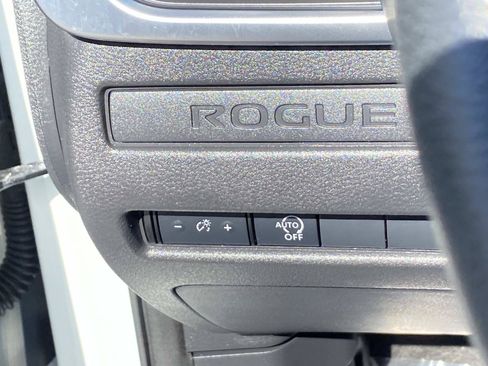 Used 2023 Nissan Rogue S AWD/4WD image 20