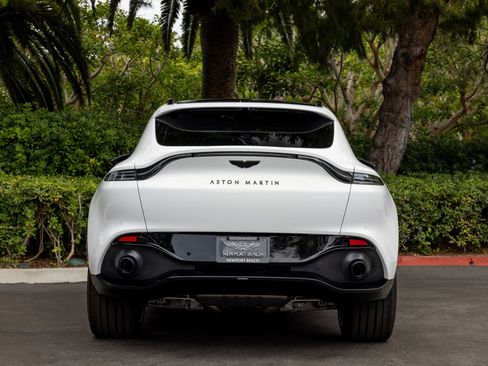 Used 2021 Aston Martin DBX AWD/4WD image 6