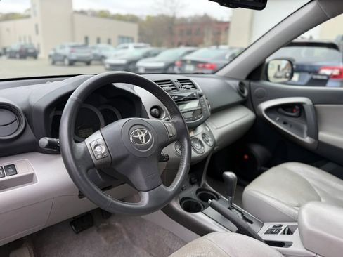 Used 2010 Toyota RAV4 Limited AWD/4WD image 19