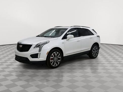 New 2025 Cadillac XT5 Sportv w/ LPO, Floor Liner Package image 5