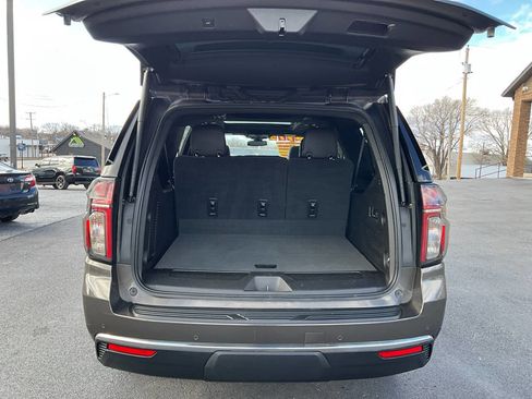 Used 2021 Chevrolet Suburban LT w/ LT Signature Package image 21