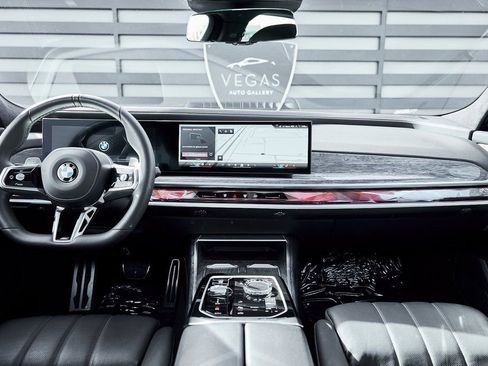 Used 2024 BMW 760i xDrive image 55