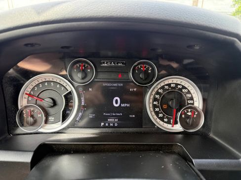 Used 2018 RAM 2500 Tradesman w/ Chrome Appearance Group image 29