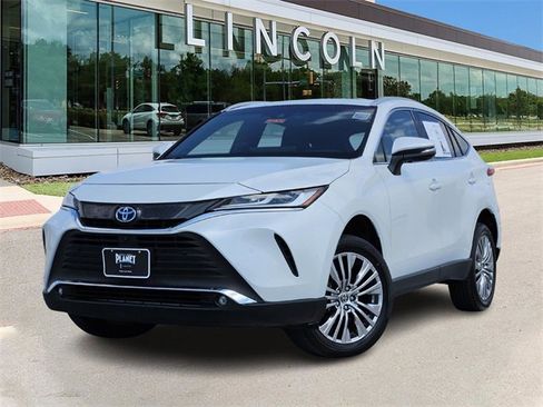 Used 2023 Toyota Venza Limited image 1