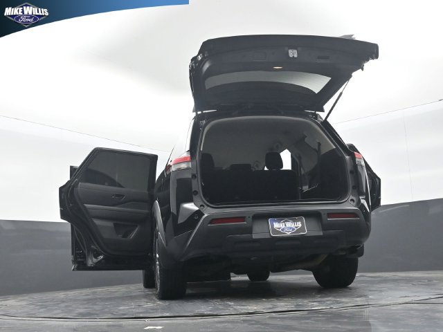 Used 2023 Nissan Pathfinder SV w/ Black Appearance Package FWD image 30