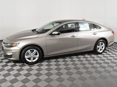 Used 2024 Chevrolet Malibu LT image 9